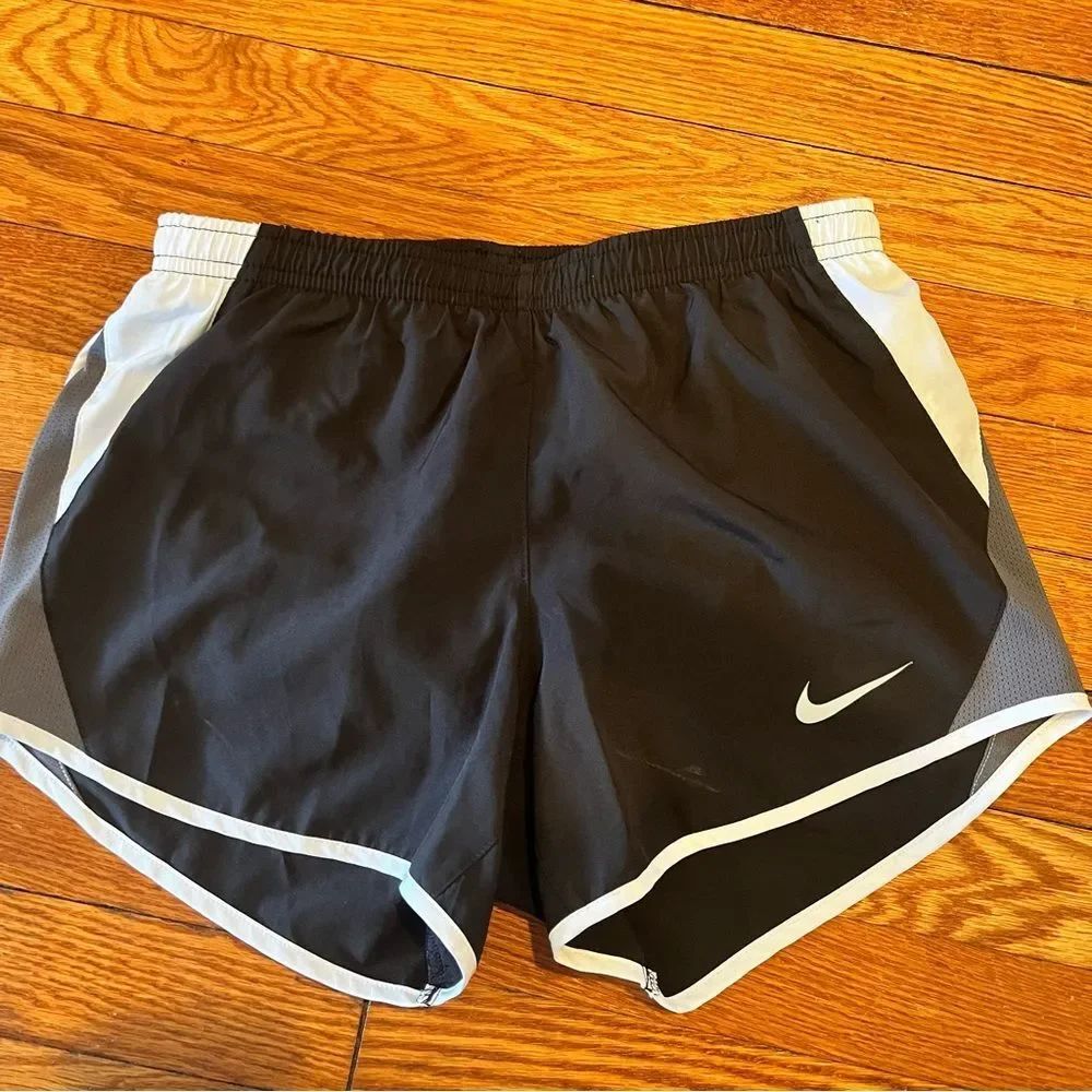 Nike DRI-FIT 10K Running Shorts in Black/White/Dark Grey/Wolf Grey Size XS